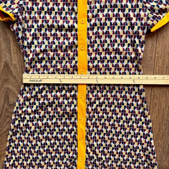 Funky Retro Collared Mini Dress - Picture 6 of 8